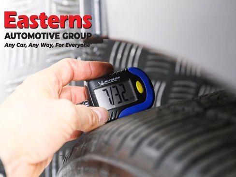 Used 2021 Toyota C-HR XLE image 27