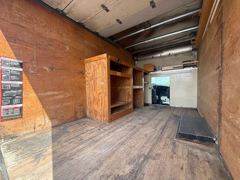 Used 2006 Ford E-350 and Econoline 350 Super Duty image 6