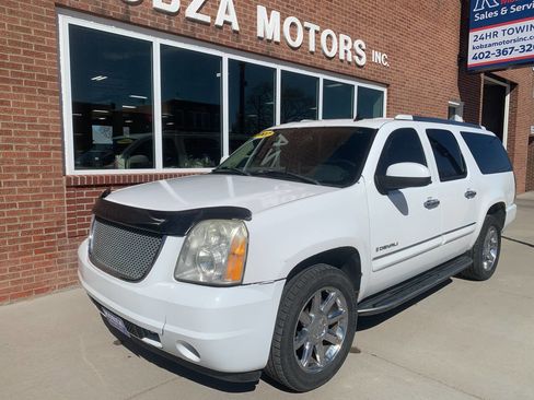 Used 2007 GMC Yukon XL Denali image 2