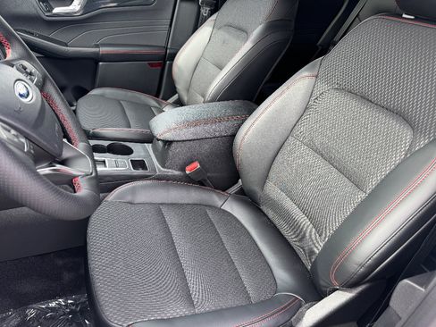 New 2026 Ford Escape ST-Line w/ Tech Pack #1 image 17