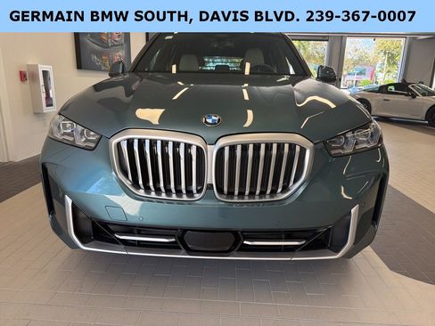 Used 2024 BMW X5 xDrive40i w/ Premium Package image 2