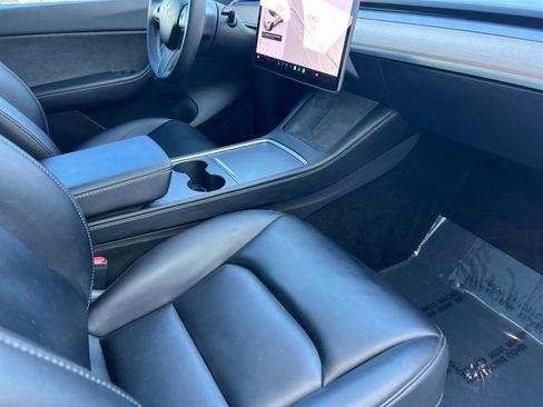 Used 2021 Tesla Model Y 2WD image 15