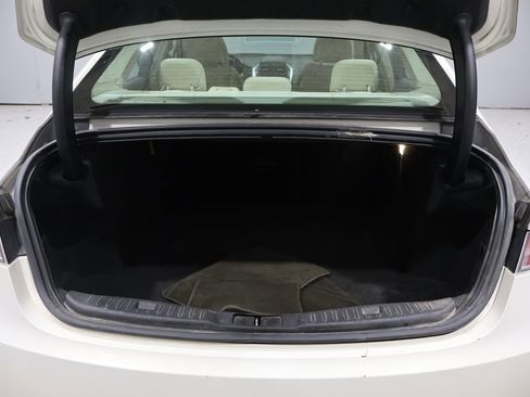 Used 2013 Lincoln MKZ image 21