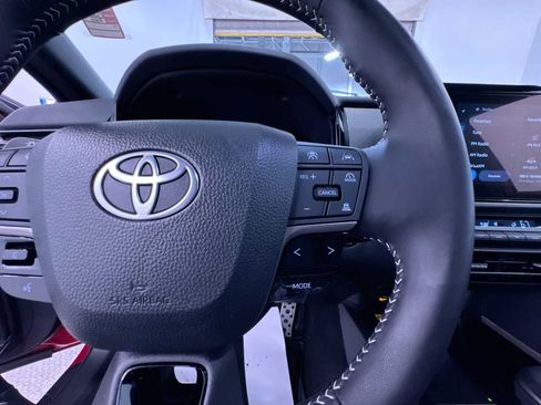 Used 2025 Toyota Camry SE w/ Convenience Package AWD/4WD image 21