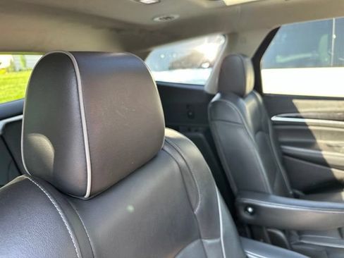 Used 2019 Buick Enclave Avenir w/ Avenir Technology Package AWD/4WD image 15