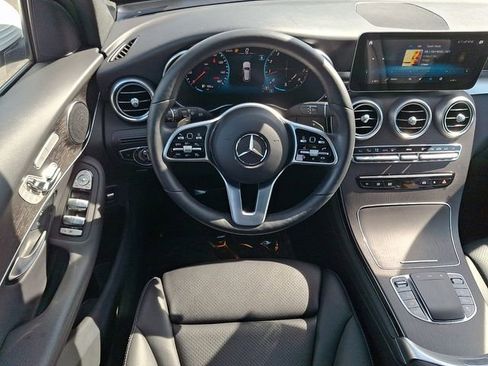 Used 2021 Mercedes-Benz GLC 300 4MATIC image 11