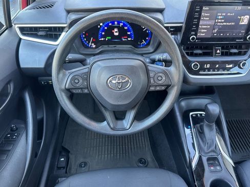 Used 2022 Toyota Corolla LE FWD image 17