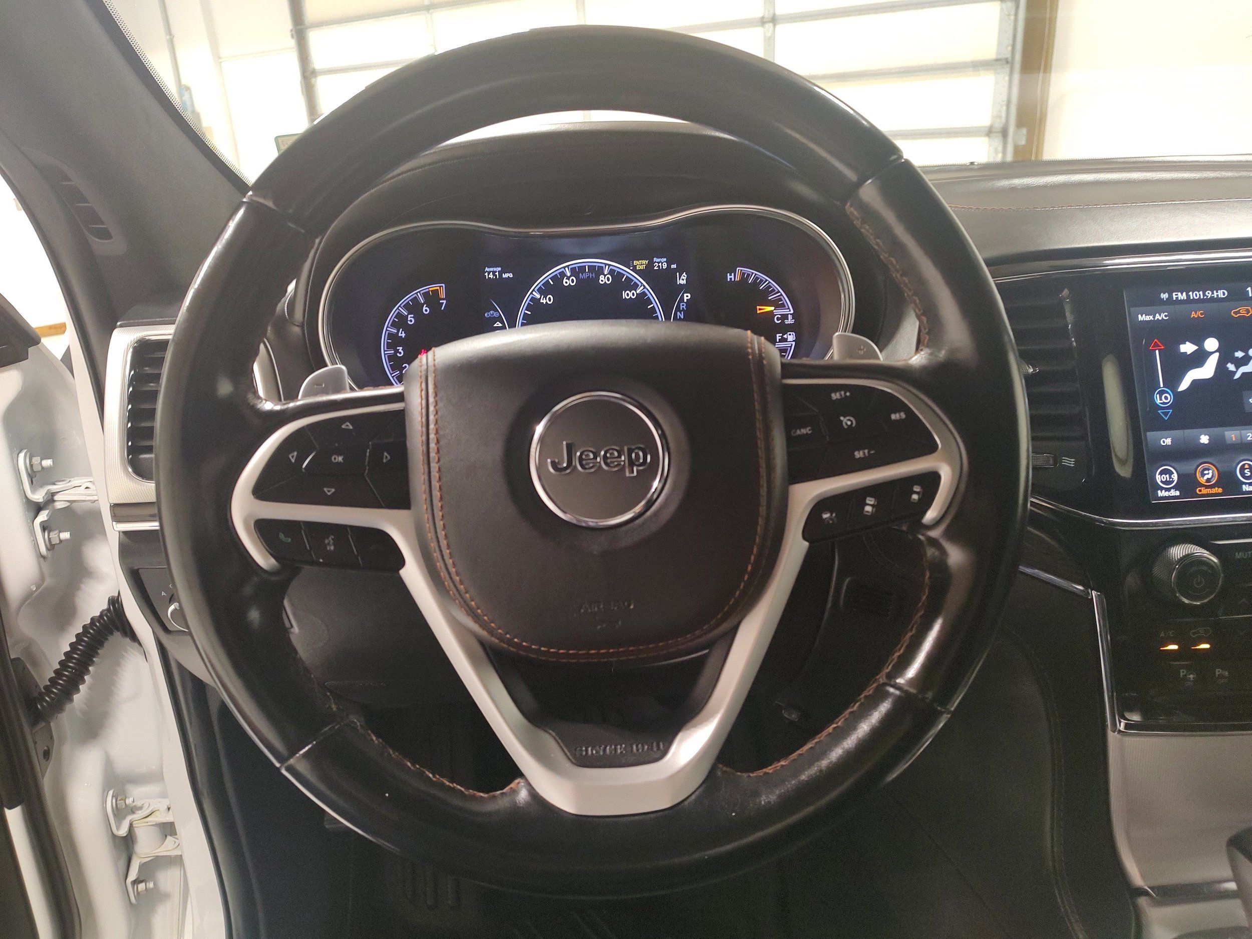 Used 2020 Jeep Grand Cherokee Summit AWD/4WD image 5