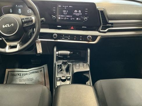 Used 2023 Kia Sportage LX AWD/4WD image 11