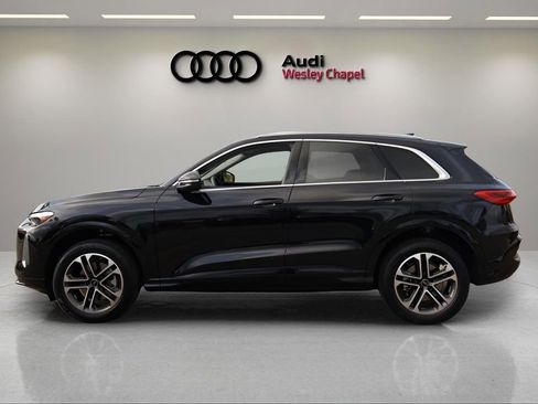 New 2025 Audi Q5 Premium Plus image 2