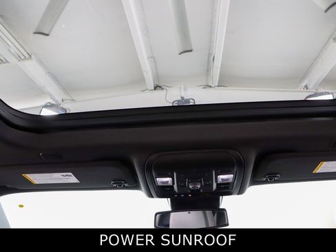 Used 2023 Chevrolet Tahoe Z71 w/ Luxury Package image 22