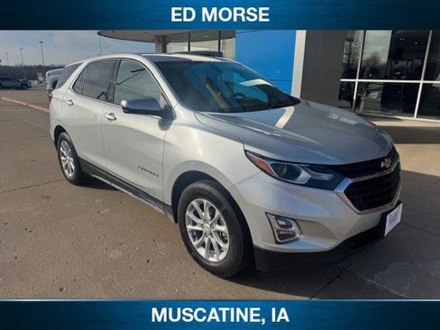 Used 2018 Chevrolet Equinox LT image 2
