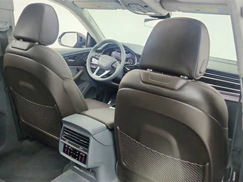 Used 2023 Audi Q8 Prestige w/ Prestige Package image 28