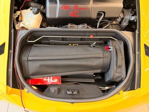 Used 2015 Alfa Romeo 4C Spider w/ Convenience Group RWD image 28