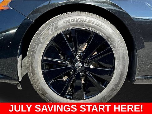 Used 2022 Nissan Altima 2.5 SV FWD image 41