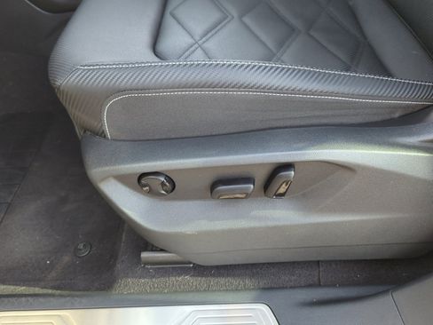 Certified 2024 Volkswagen Atlas Cross Sport SE image 14