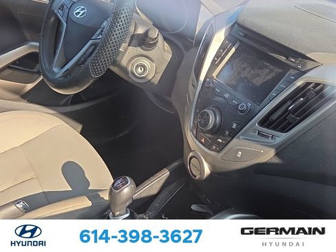 Used 2013 Hyundai Veloster FWD image 13