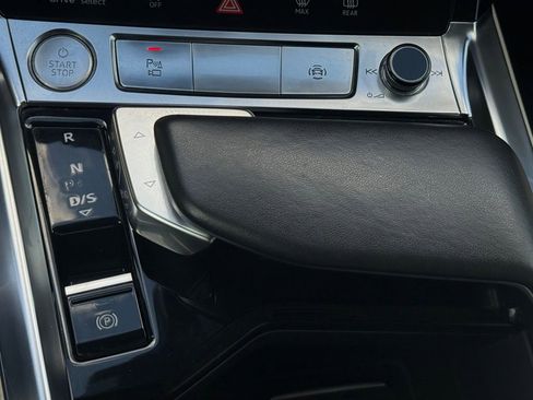 Used 2019 Audi e-tron Premium Plus AWD/4WD image 19