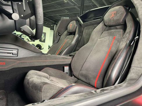 Used 2016 Lamborghini Aventador LP 700-4 image 26