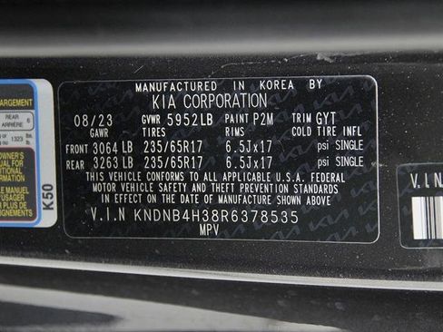 Used 2024 Kia Carnival LX image 23