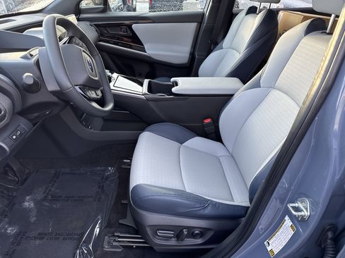 Used 2024 Subaru Solterra Limited image 18