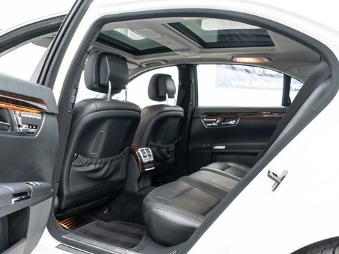 Used 2013 Mercedes-Benz S 550 4MATIC image 16