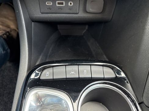 Used 2023 Buick Encore GX Preferred w/ Cold Weather Comfort Package image 21