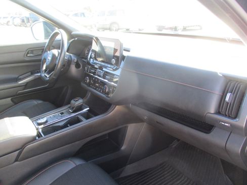 Used 2023 Nissan Pathfinder Rock Creek image 36