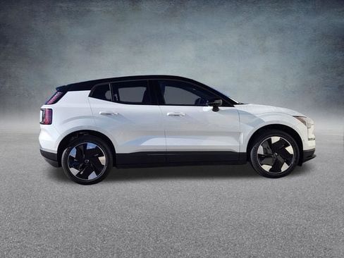 New 2026 Volvo EX30 Ultra w/ Protection Package Premier image 8