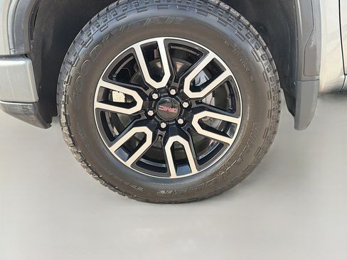 Used 2024 GMC Sierra 1500 AT4 w/ AT4 Preferred Package AWD/4WD image 40