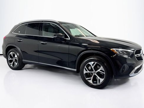 Certified 2025 Mercedes-Benz GLC 350e 4MATIC image 3