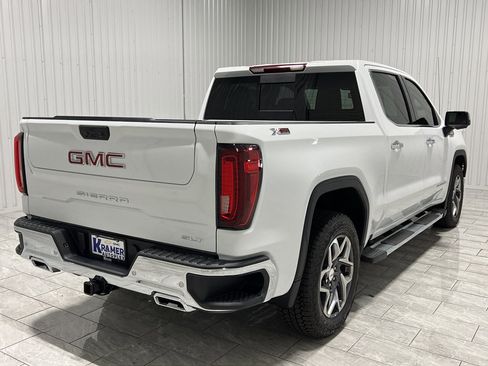 New 2026 GMC Sierra 1500 SLT image 5