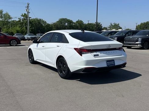 Certified 2021 Hyundai Elantra SEL w/ Cargo Package FWD image 7