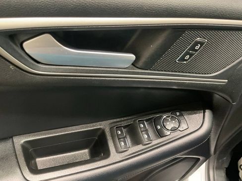 Used 2022 Ford Edge SEL AWD/4WD image 7