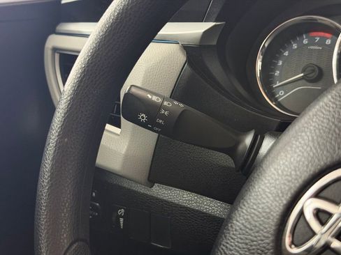 Used 2016 Toyota Corolla LE image 14