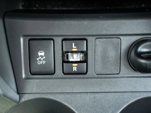 Used 2012 Toyota RAV4 Limited w/ Navigation Value Pkg AWD/4WD image 23