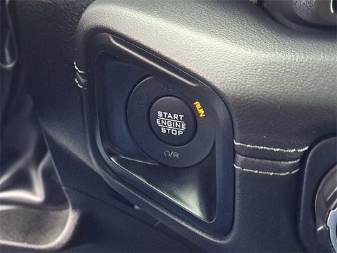 Used 2025 Jeep Gladiator Mojave w/ Safety Group image 14