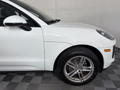 Certified 2021 Porsche Macan AWD/4WD image 12