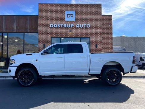 Used 2021 RAM 2500 Big Horn image 3