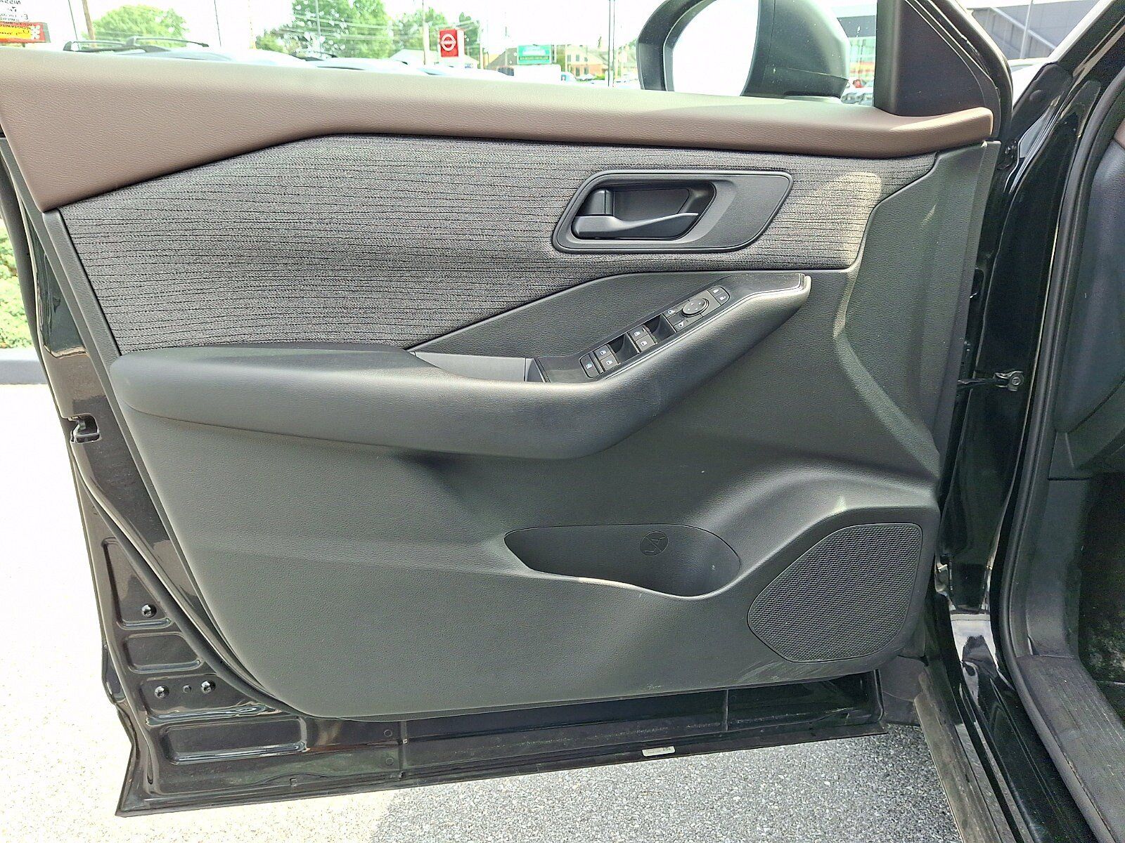 Certified 2023 Nissan Rogue S AWD/4WD image 13