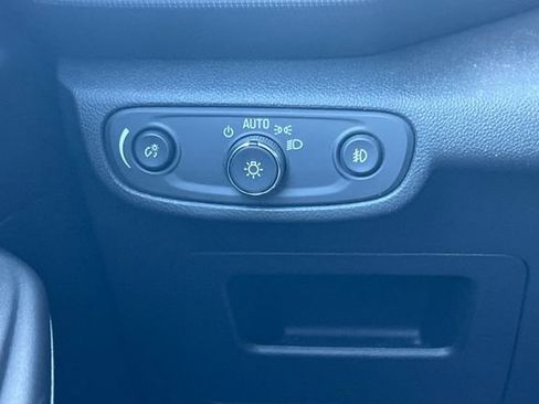 Used 2023 Chevrolet TrailBlazer RS w/ Sun and Liftgate Package image 34