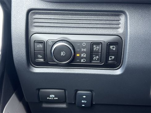 New 2026 Ford F250 Platinum image 19