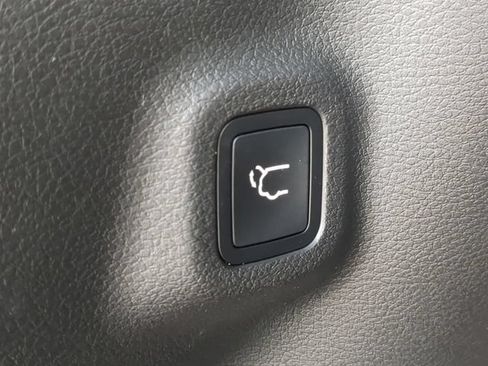 Used 2024 Jeep Compass Limited w/ Elite Group AWD/4WD image 15