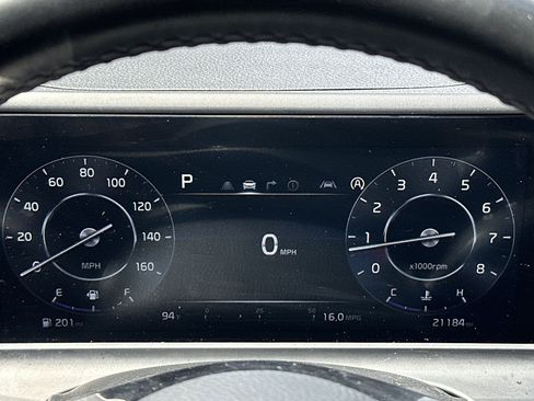 Certified 2024 Kia Seltos EX FWD image 10