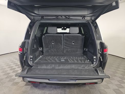 Used 2022 Rivian R1S Launch Edition image 15