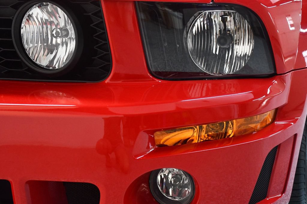 Used 2005 Ford Mustang GT RWD image 12