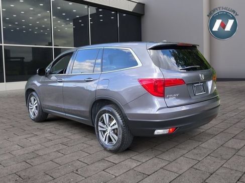 Used 2017 Honda Pilot EX image 3