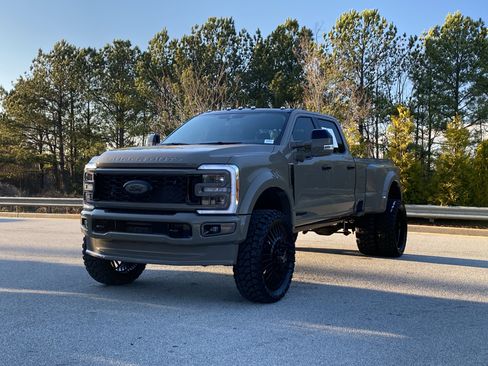 Used 2026 Ford F450 Platinum w/ Platinum Plus Package image 13