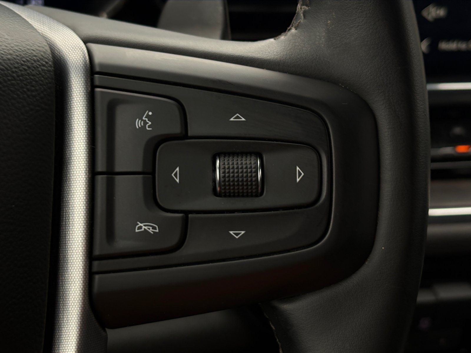 Used 2024 GMC Sierra 1500 SLT AWD/4WD image 17