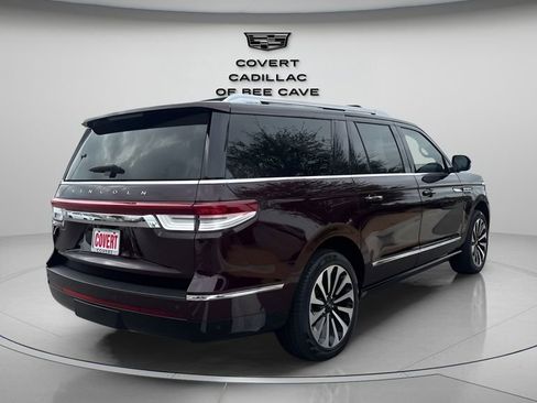 Used 2024 Lincoln Navigator L Reserve image 9